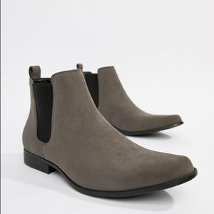 Men’s Suede Chelsea Boots
